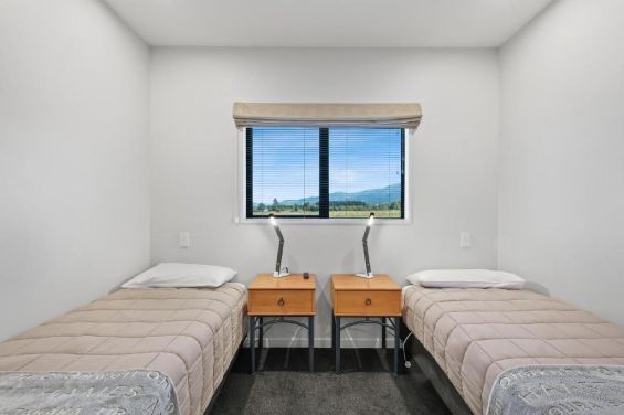 King 3-Bedroom: First bedroom